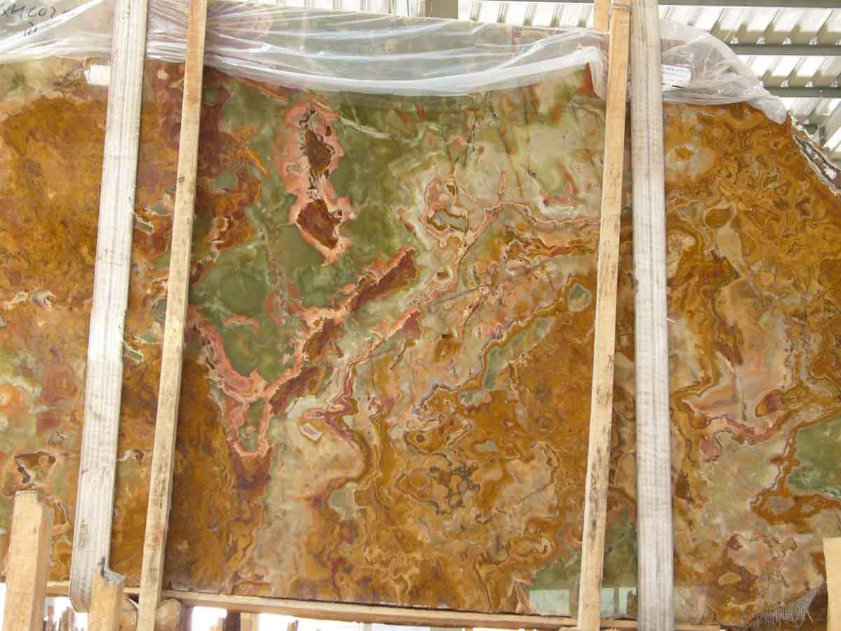 Onyx Marble:
The name comes from the Greek word onyx which means nail of a finger or claw. Legend ...