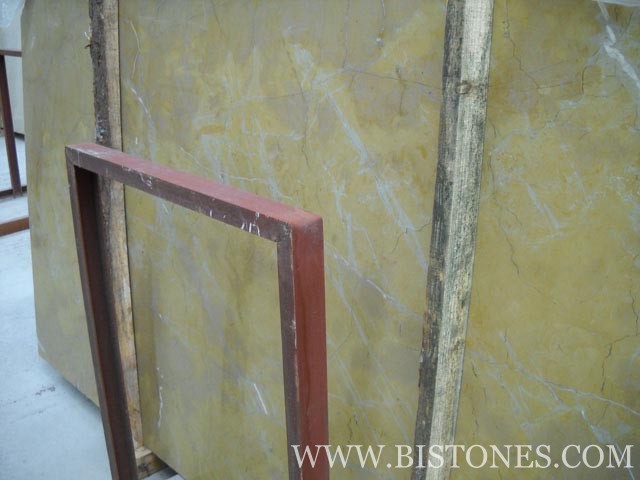 Amarillo Oro Slabs