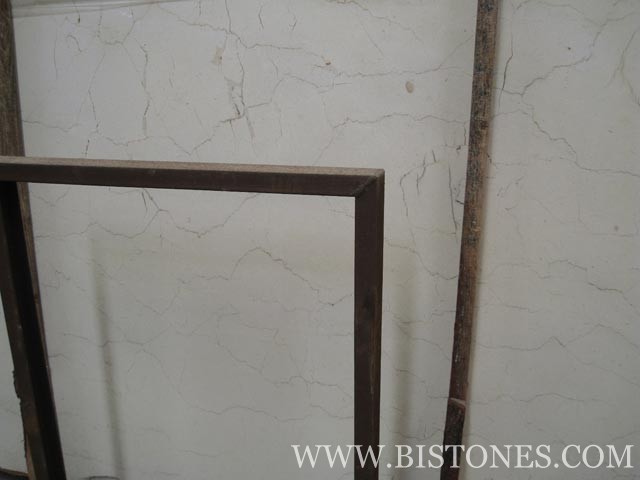 Saudi Beige Slabs